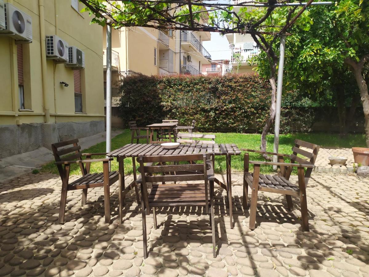 Barnet House Lamezia Appartement Lamezia Terme Buitenkant foto