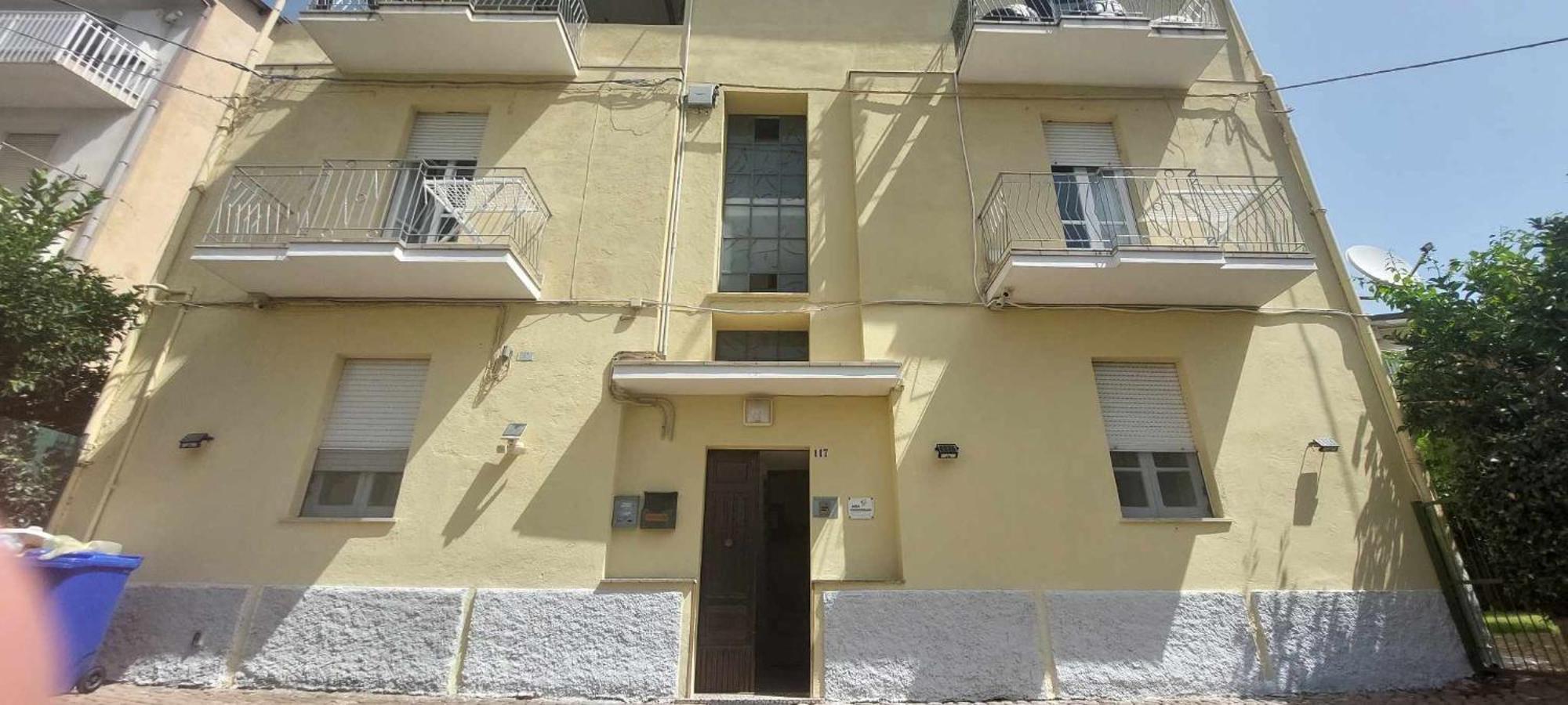 Barnet House Lamezia Appartement Lamezia Terme Buitenkant foto