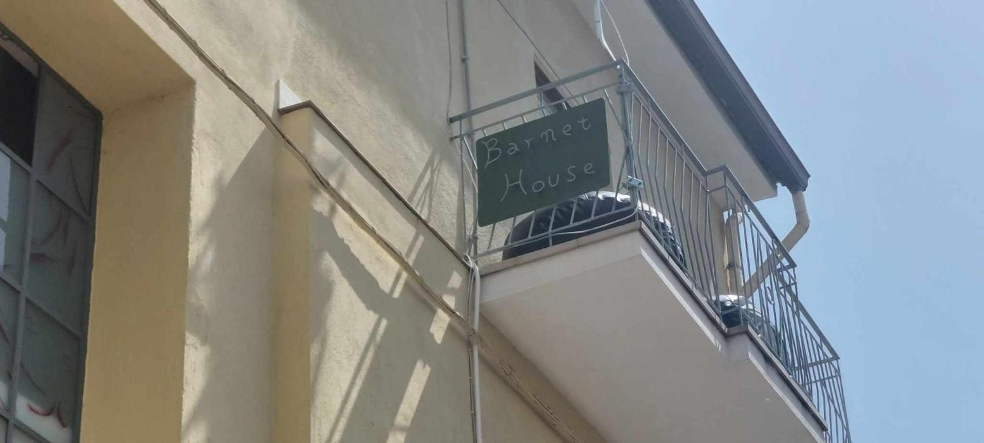 Barnet House Lamezia Appartement Lamezia Terme Buitenkant foto